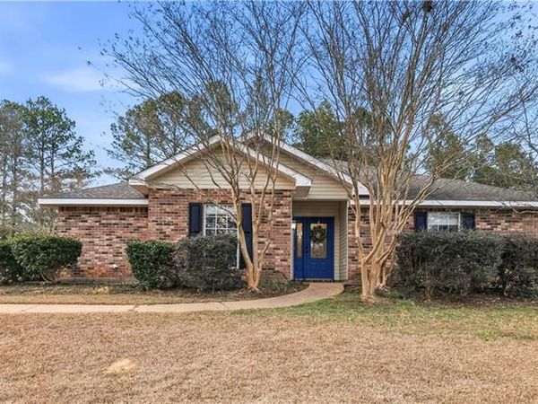 234 LAKE FALLS Drive, Pineville, LA 71360