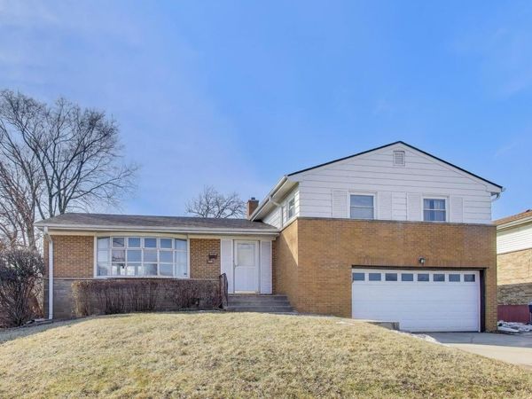 1640 Channing Court, Melrose Park, IL 60160