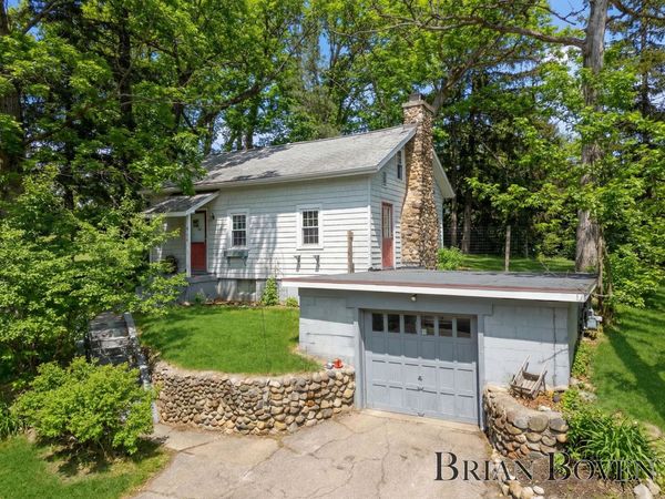 3745 Reeds Lake Boulevard SE, Grand Rapids, MI 49506