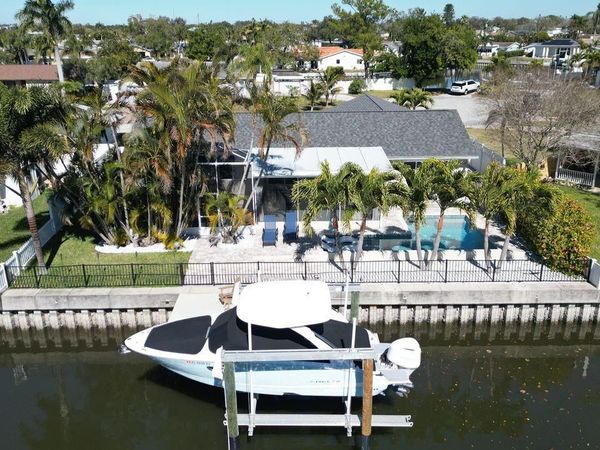 1472 47TH AVENUE NE, ST PETERSBURG, FL 33703