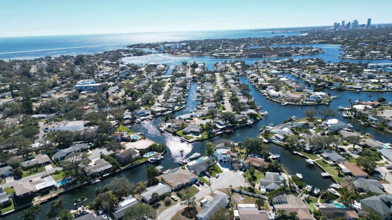 1472 47th Avenue Ne, Saint Petersburg, FL 33703 Photo