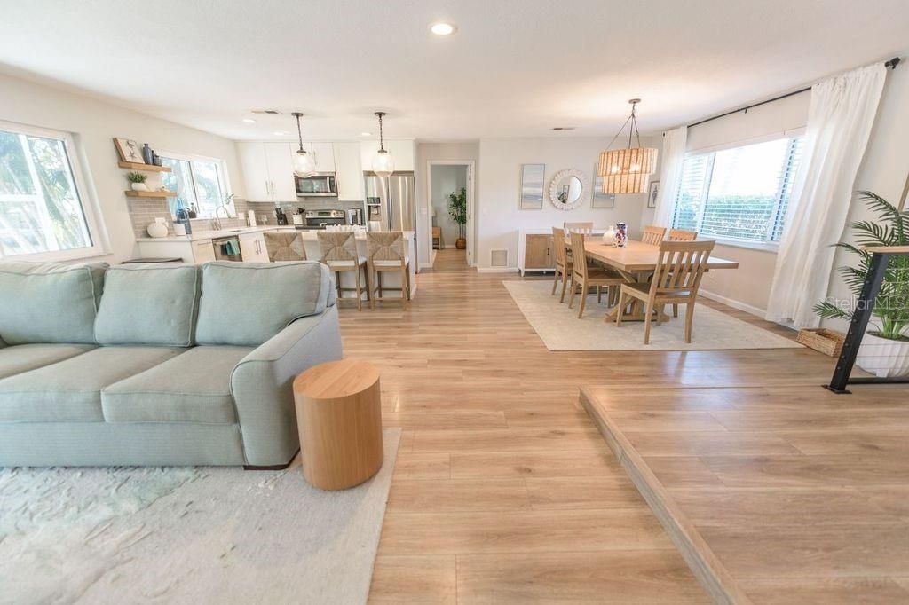 1472 47th Avenue Ne, Saint Petersburg, FL 33703 Photo