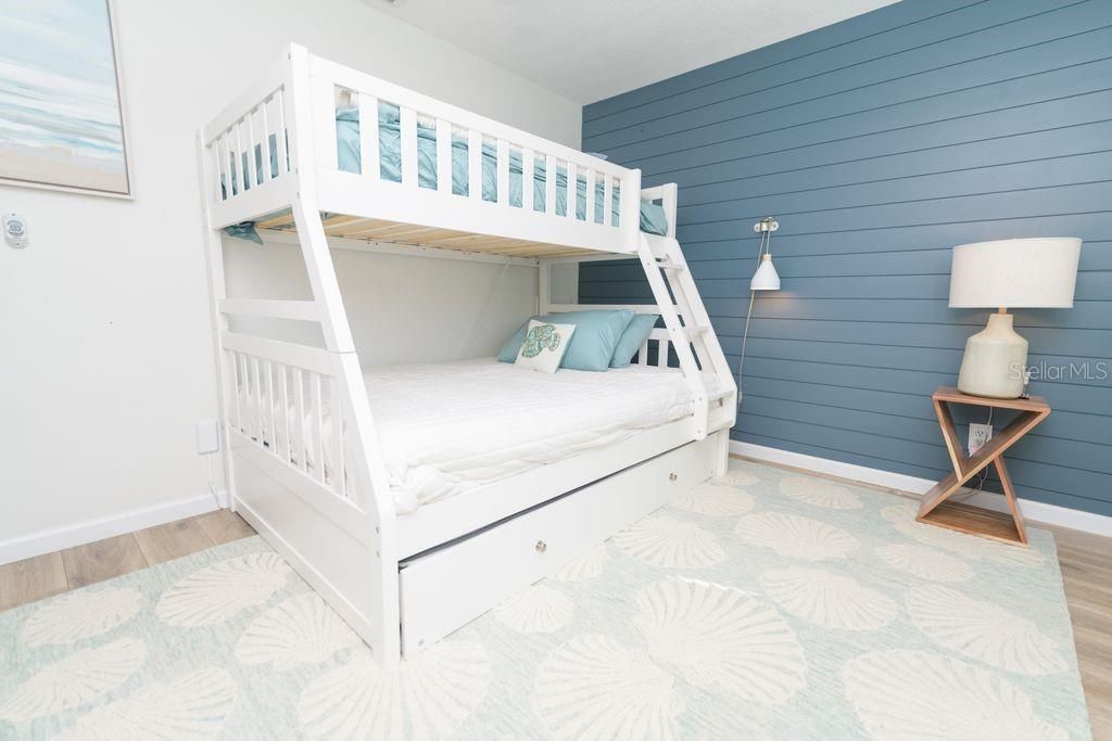 1472 47th Avenue Ne, Saint Petersburg, FL 33703 Photo