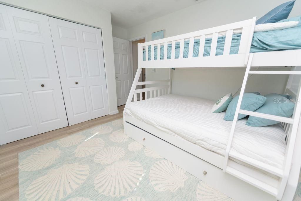 1472 47th Avenue Ne, Saint Petersburg, FL 33703 Photo