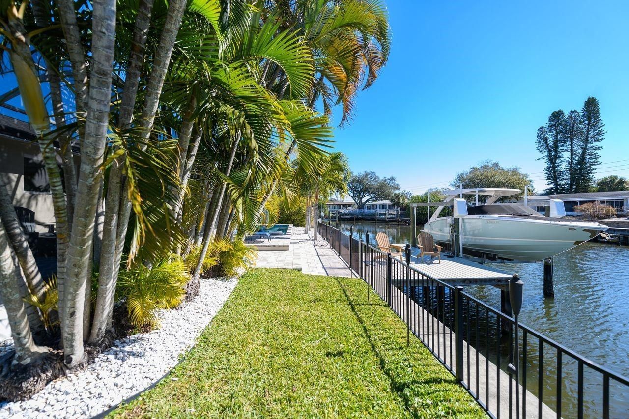 1472 47th Avenue Ne, Saint Petersburg, FL 33703 Photo