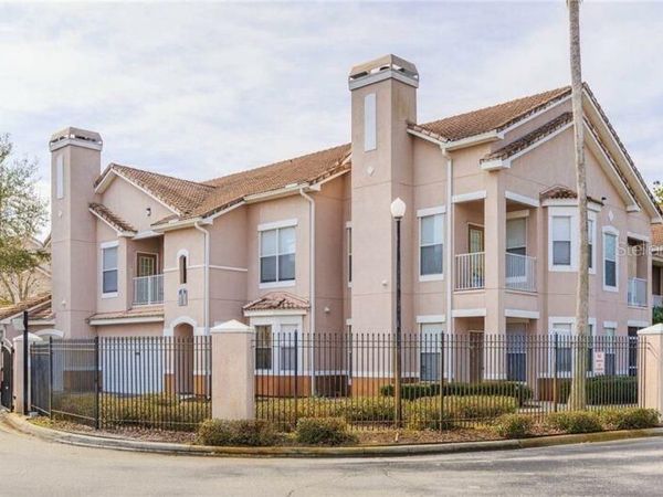 17952 VILLA CREEK DRIVE, Unit 17952, TAMPA, FL 33647