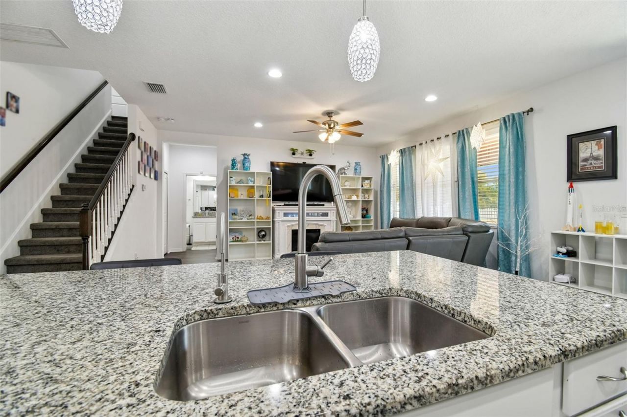 12112 Ledbury Commons Drive, Gibsonton, FL 33534 Photo