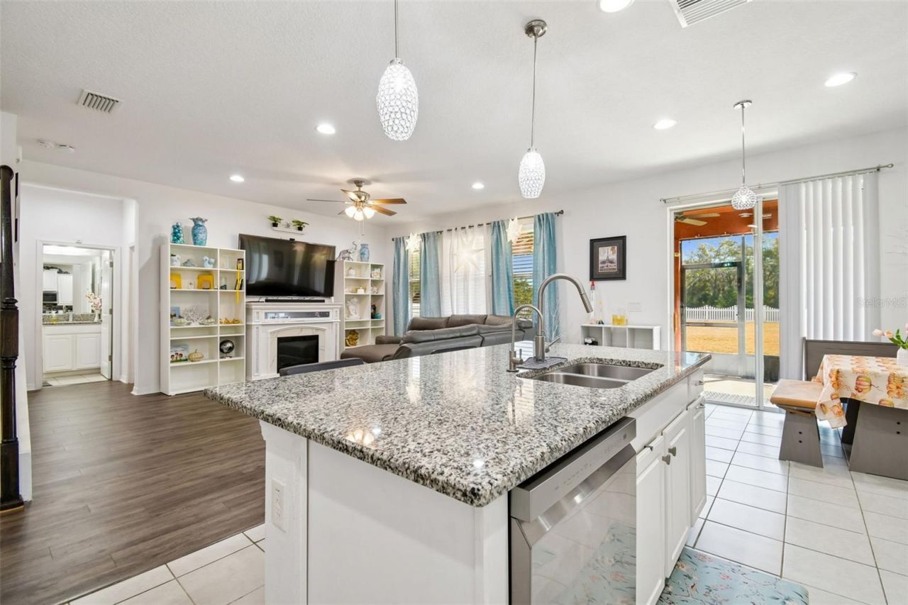 12112 Ledbury Commons Drive, Gibsonton, FL 33534 Photo