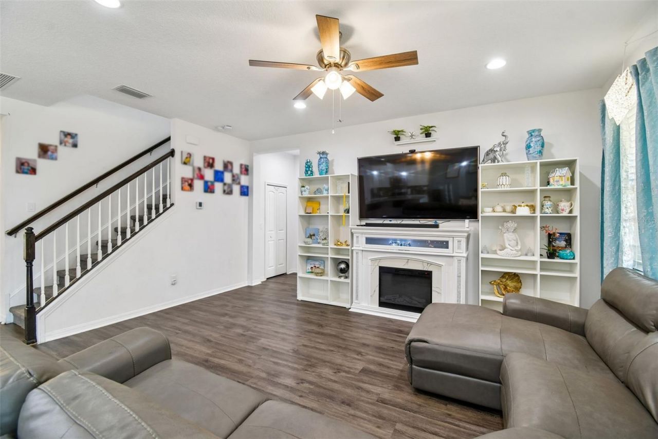 12112 Ledbury Commons Drive, Gibsonton, FL 33534 Photo