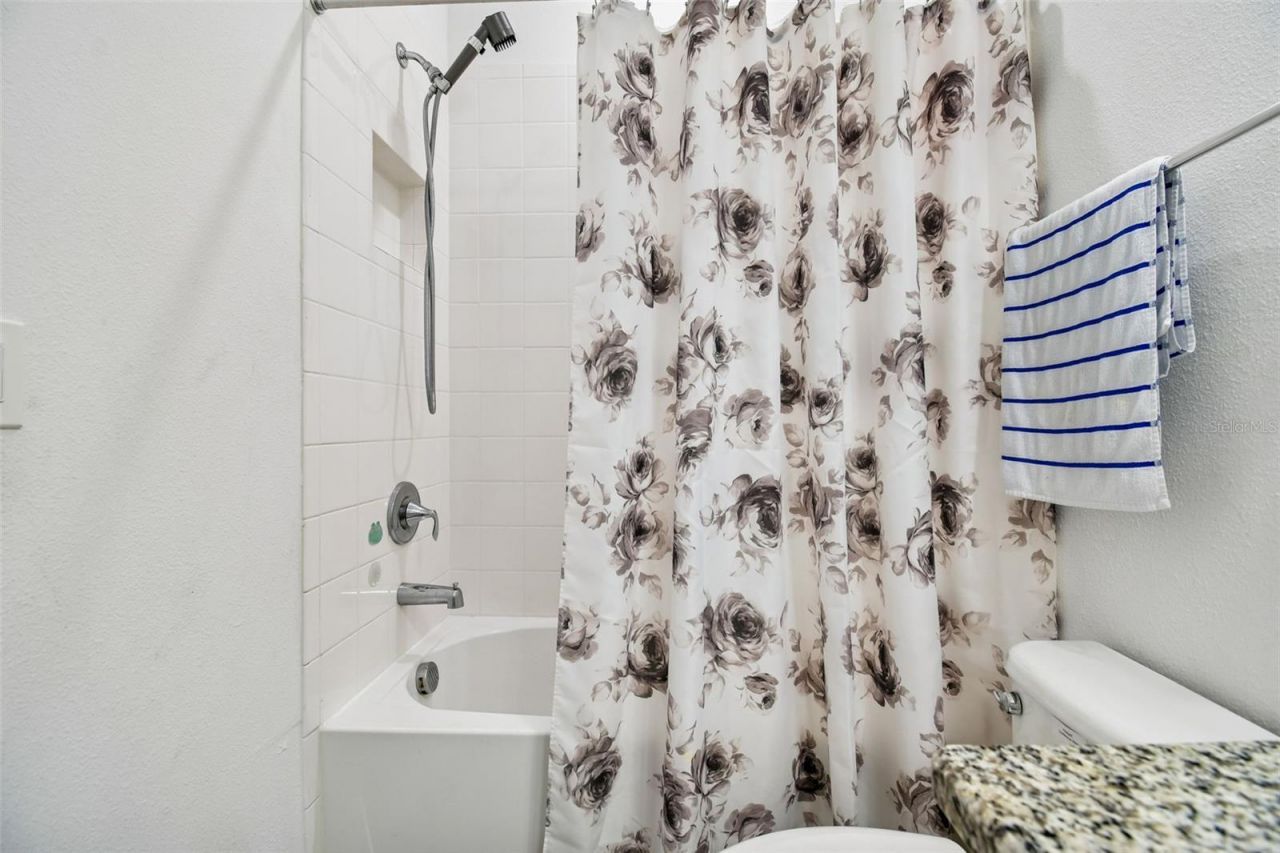 12112 Ledbury Commons Drive, Gibsonton, FL 33534 Photo