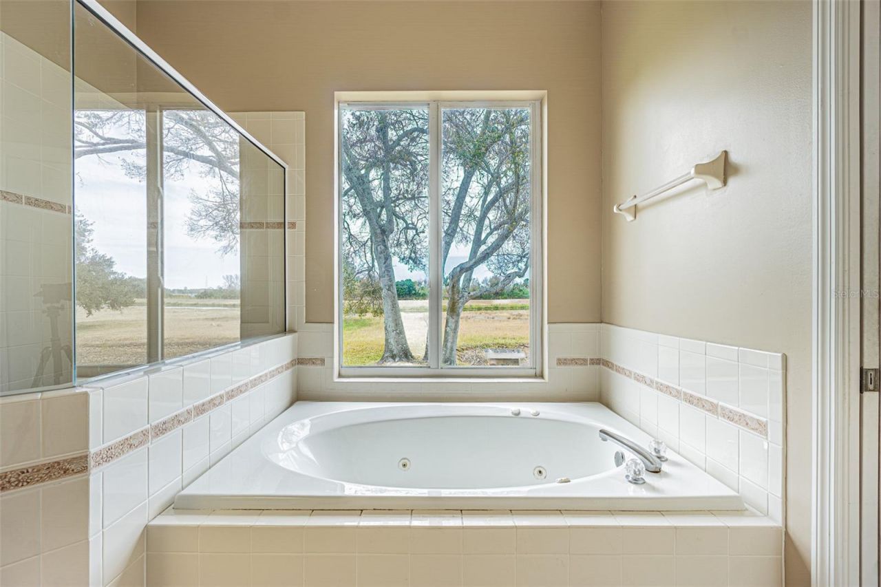 12124 94th Way, Largo, FL 33773 Photo
