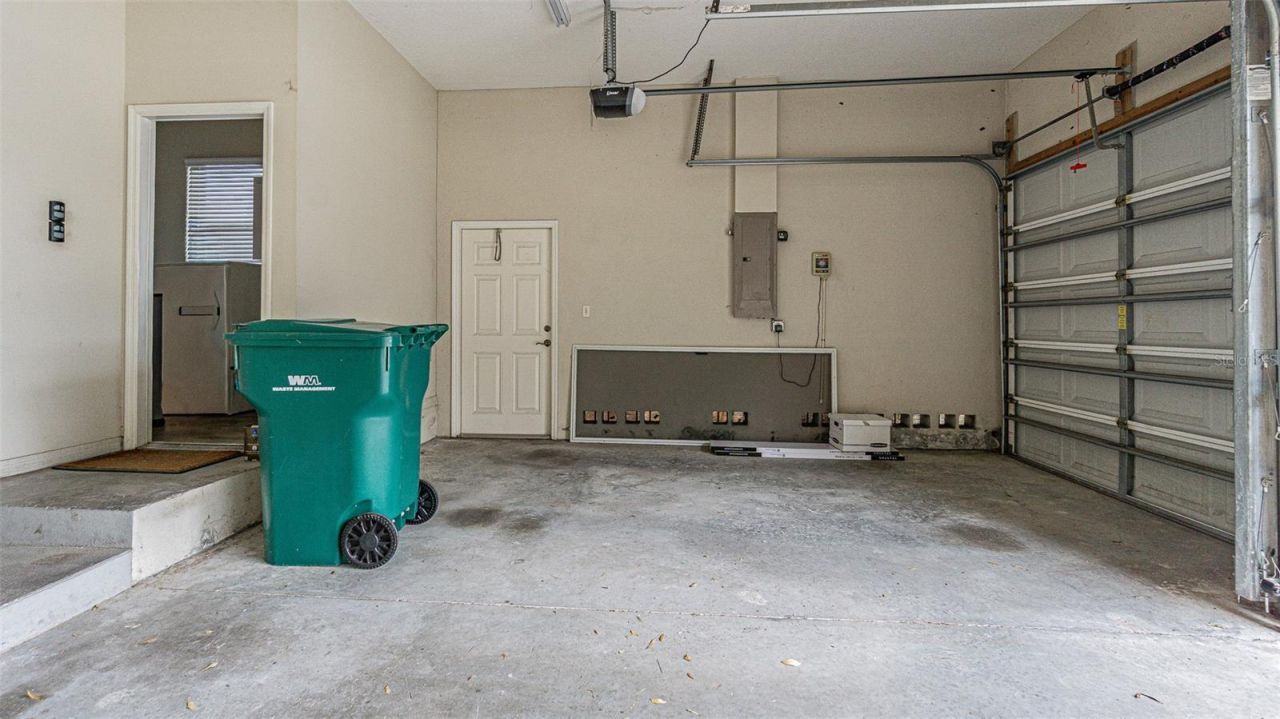 12124 94th Way, Largo, FL 33773 Photo