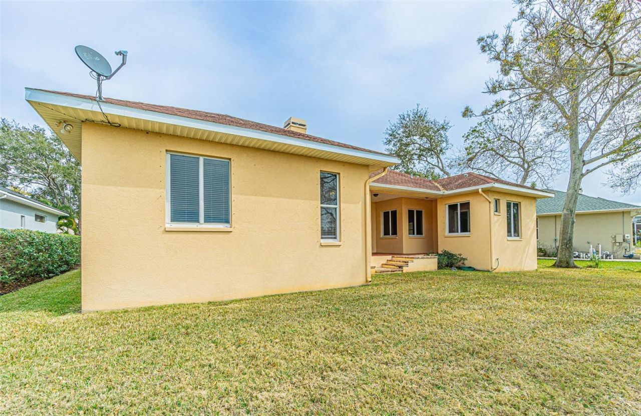 12124 94th Way, Largo, FL 33773 Photo