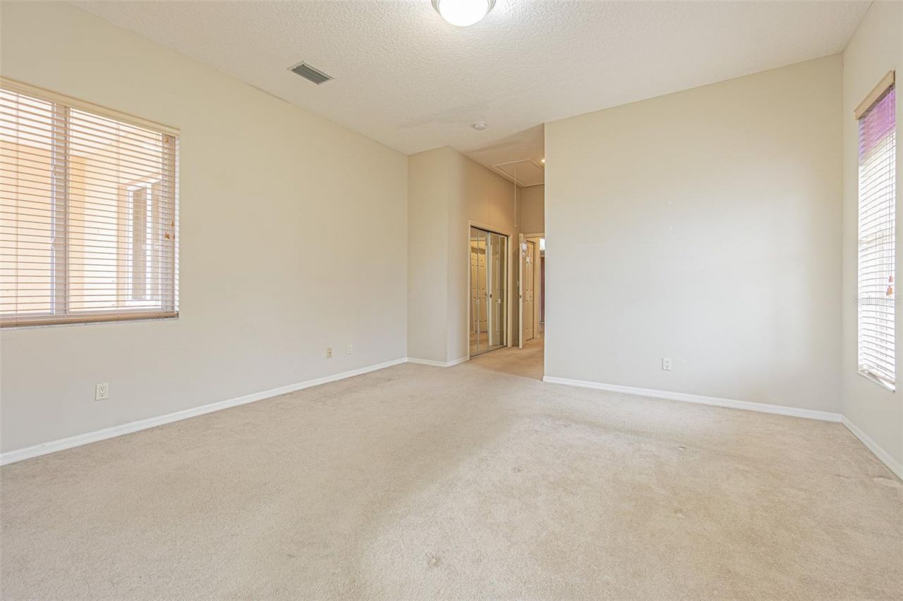 12124 94th Way, Largo, FL 33773 Photo