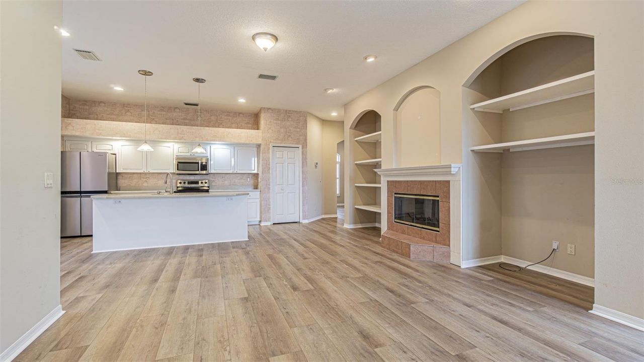 12124 94th Way, Largo, FL 33773 Photo