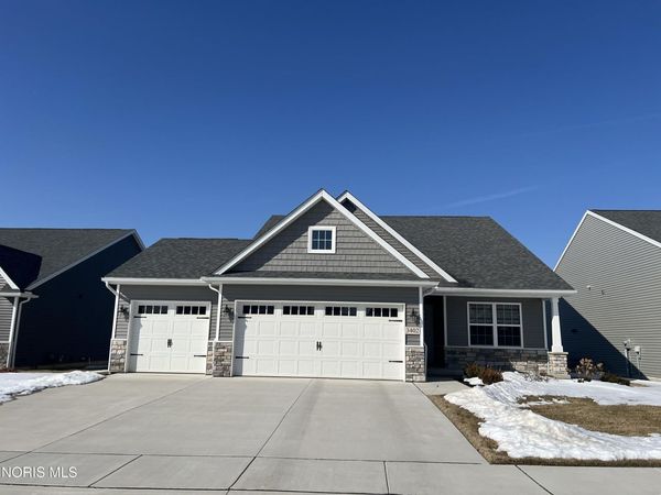 3402 Moonlit Pass, Monclova, OH 43542