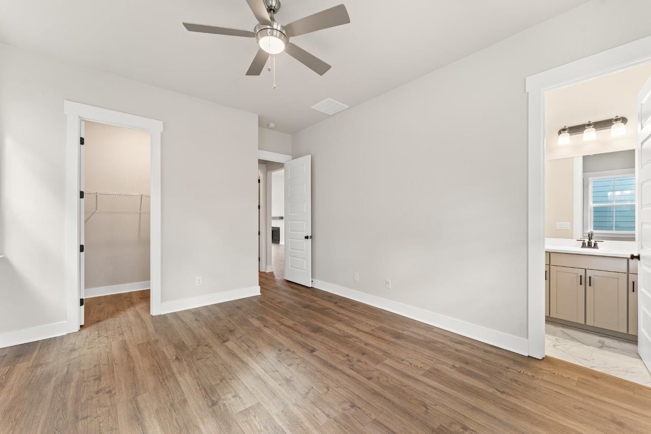 69 Madison Dr. Photo 12