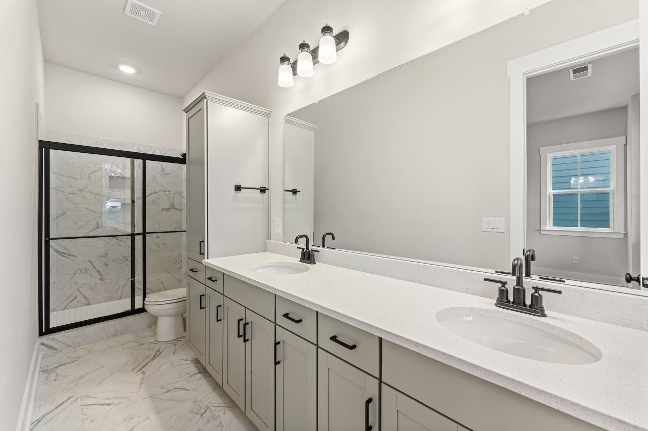 69 Madison Dr.  Photo 13