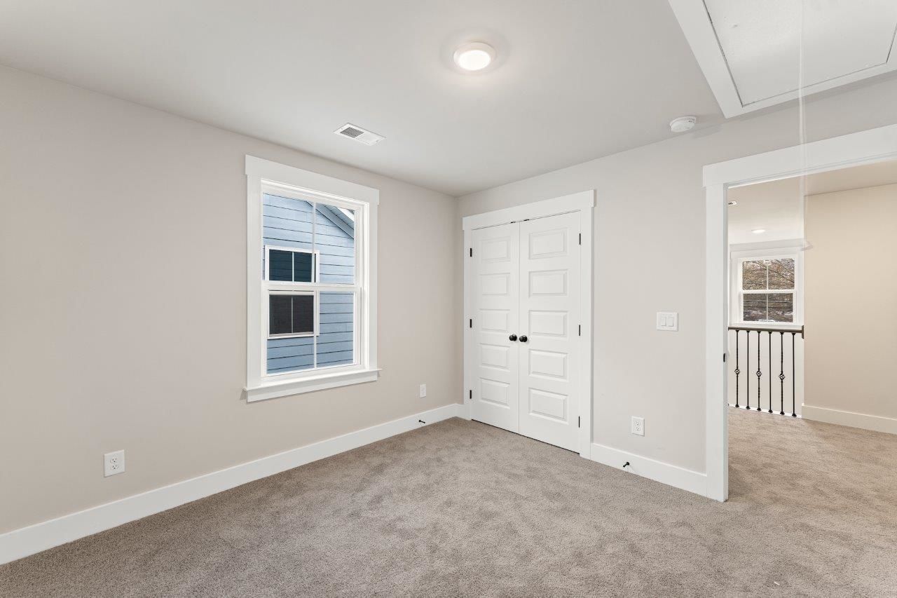 69 Madison Dr. Photo 19