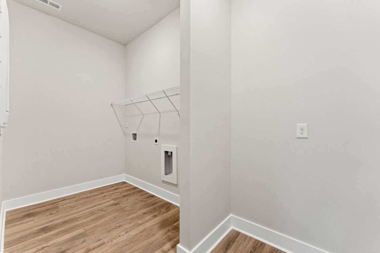 69 Madison Dr. Photo 22