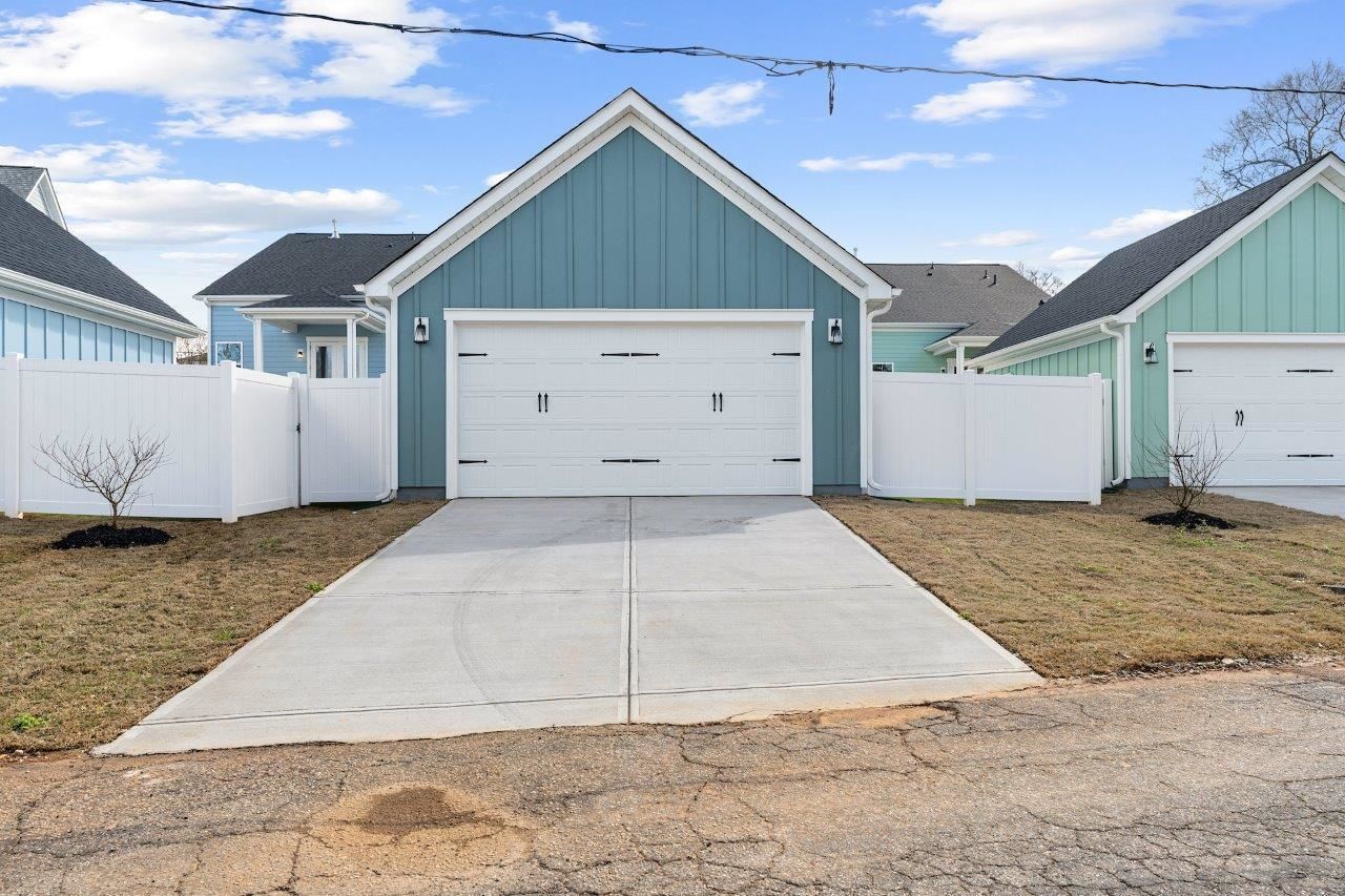 69 Madison Dr.  Photo 26