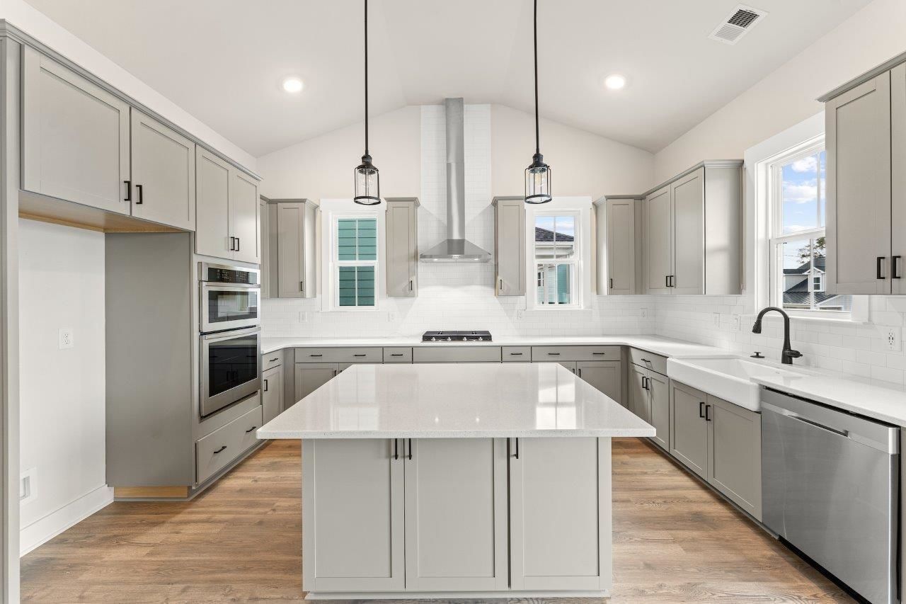 69 Madison Dr.  Photo 6