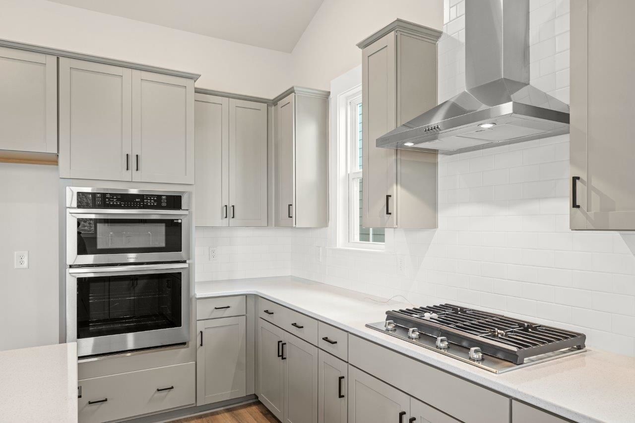 69 Madison Dr. Photo 8