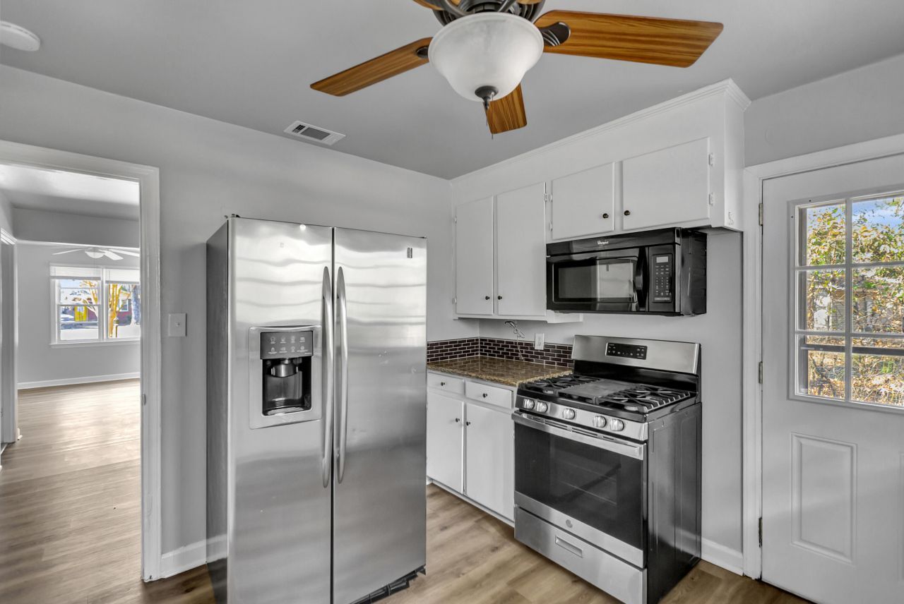 848 Savage Road Photo 9