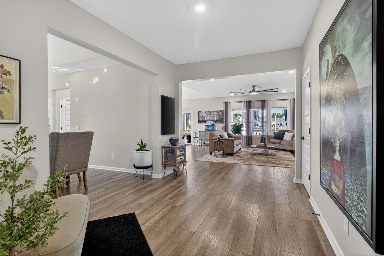 720 Newbury Street Photo 12