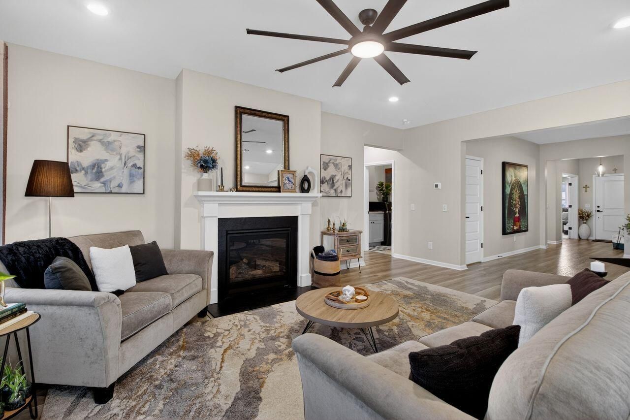 720 Newbury Street Photo 19