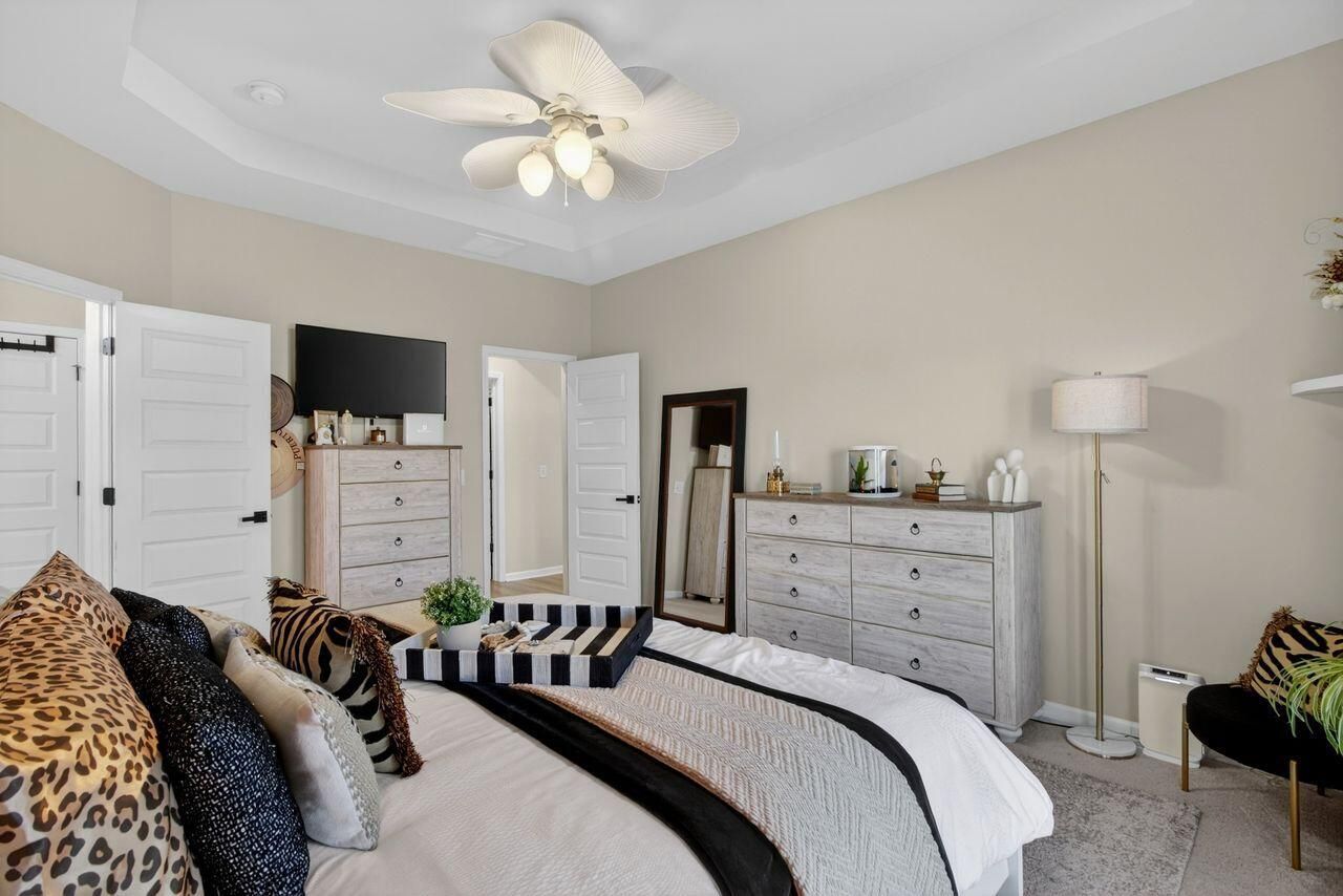 720 Newbury Street Photo 29