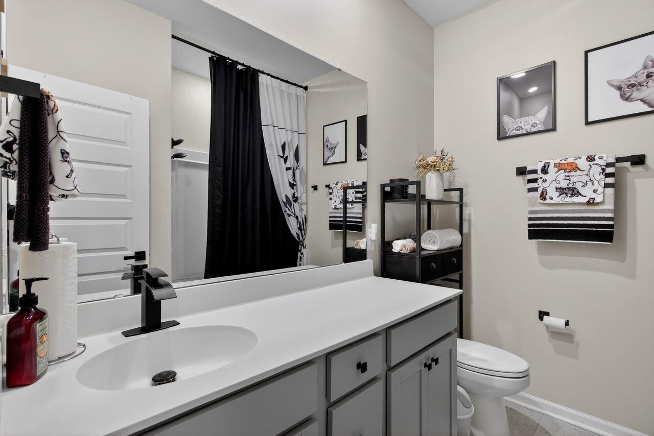 720 Newbury Street Photo 34