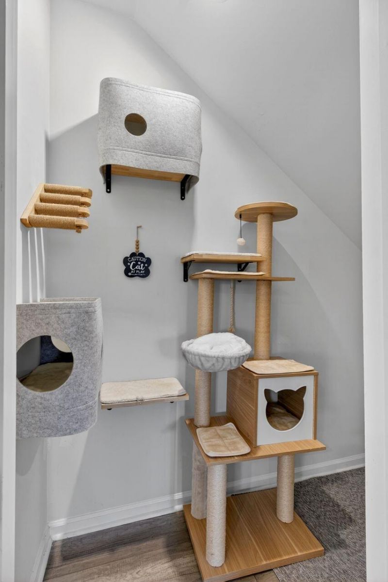 720 Newbury Street Photo 38