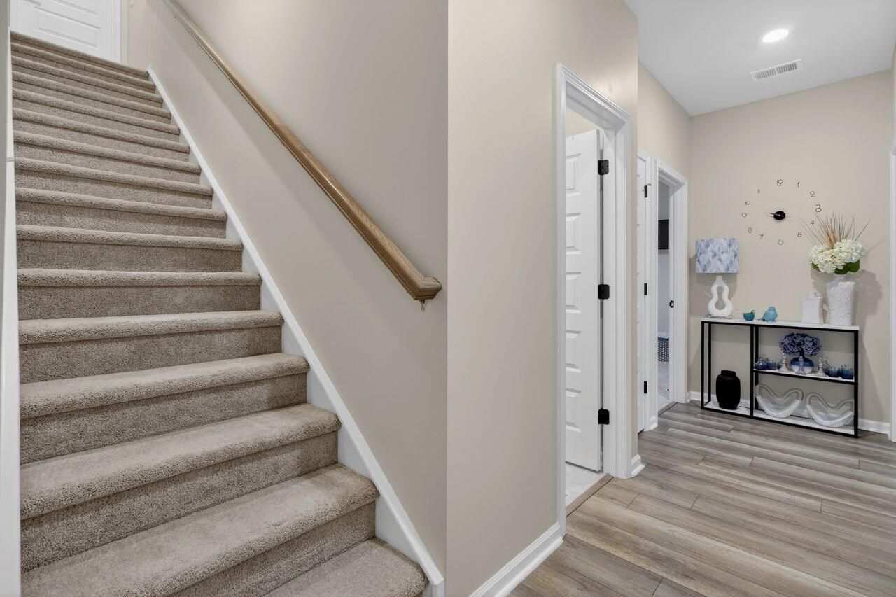 720 Newbury Street Photo 39