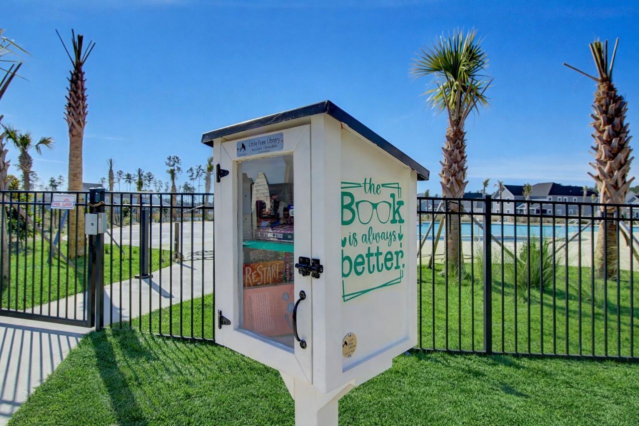 720 Newbury Street Photo 59