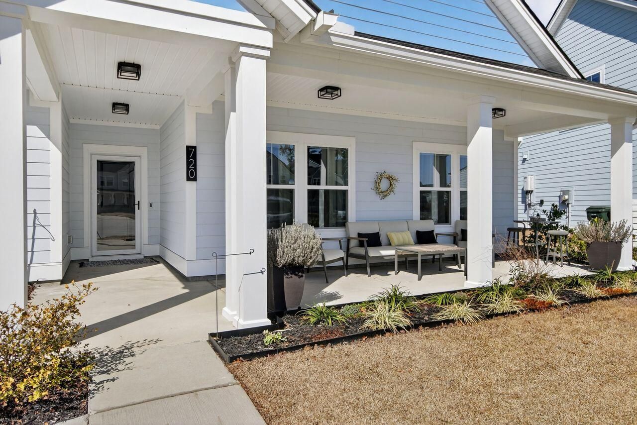 720 Newbury Street Photo 6