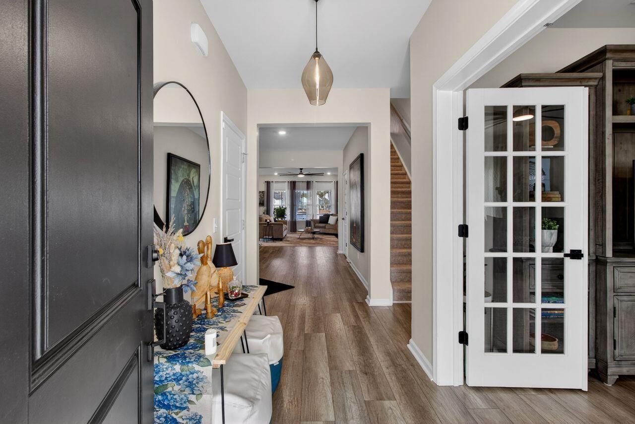 720 Newbury Street Photo 7