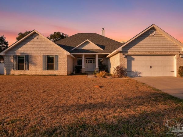 2957 Pga Blvd, Navarre, FL 32566