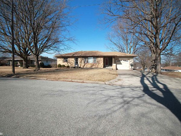 515 W Clark Street, Clarinda, IA 51632