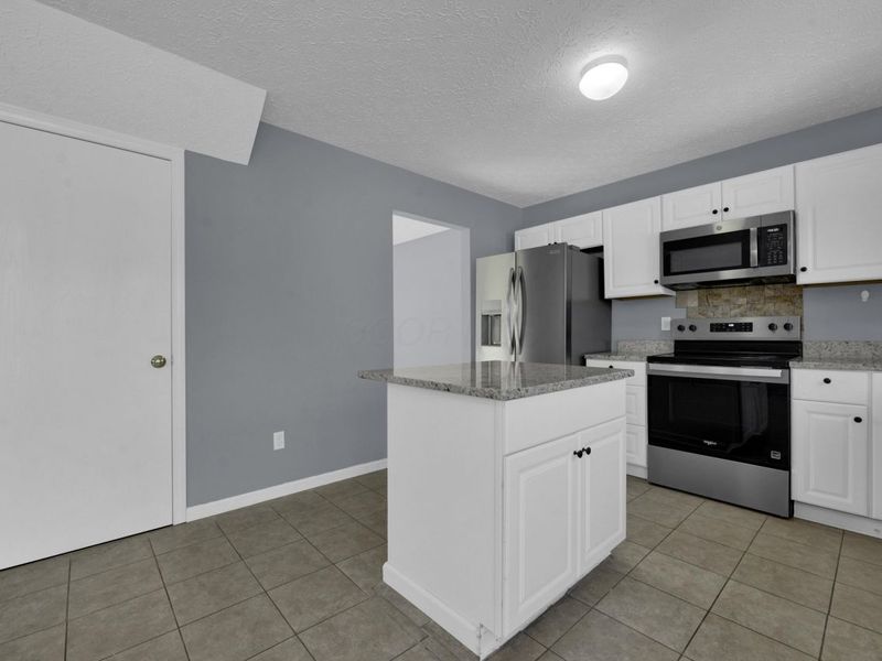 2902 Footloose Drive, Columbus, OH 43231 Photo 17