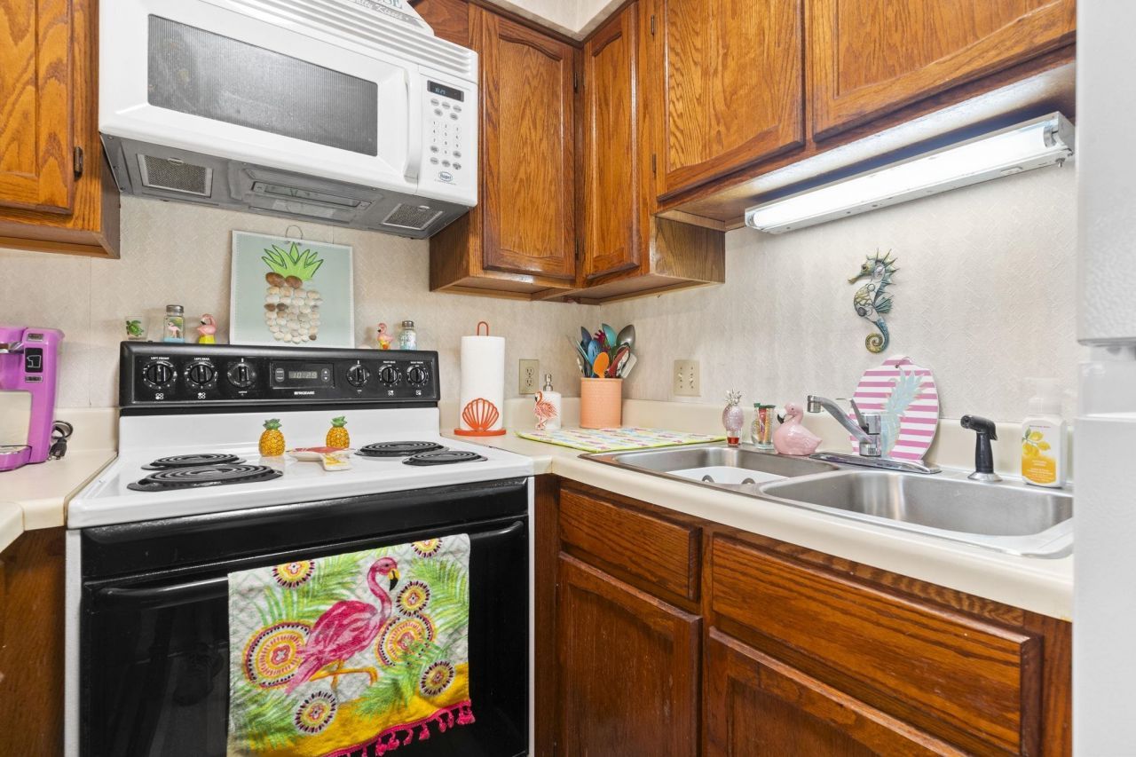 1500 Cenith Dr. Photo 11