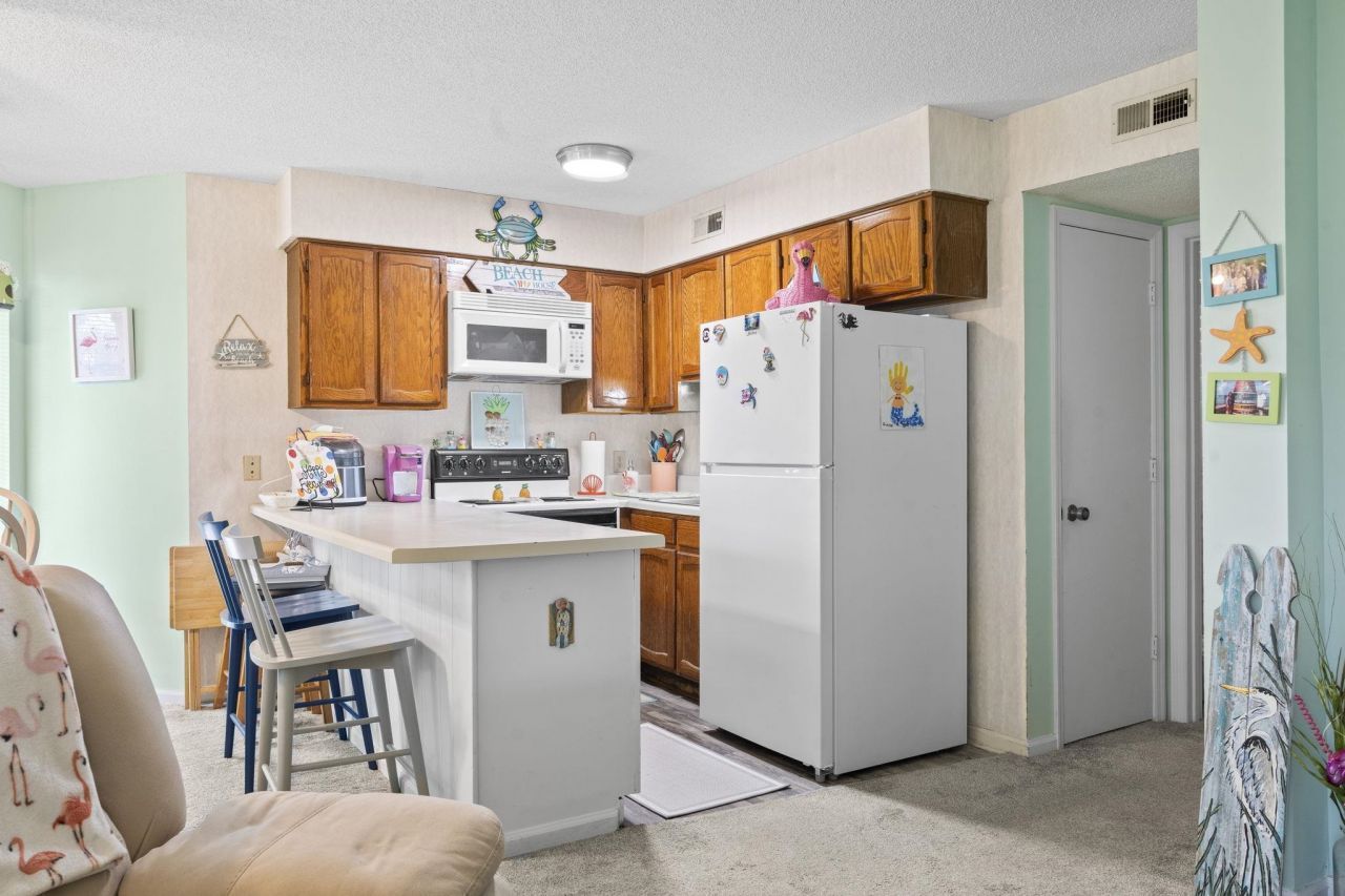 1500 Cenith Dr. Photo 9