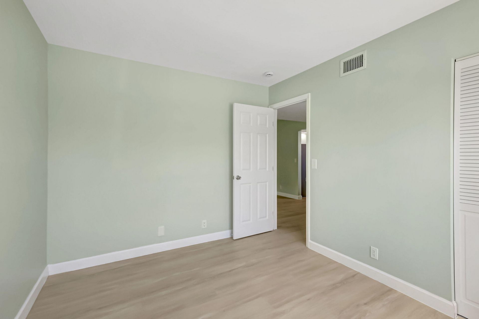 1538 SE Royal Green Circle, Unit 102, Port Saint Lucie, FL 34952 Photo