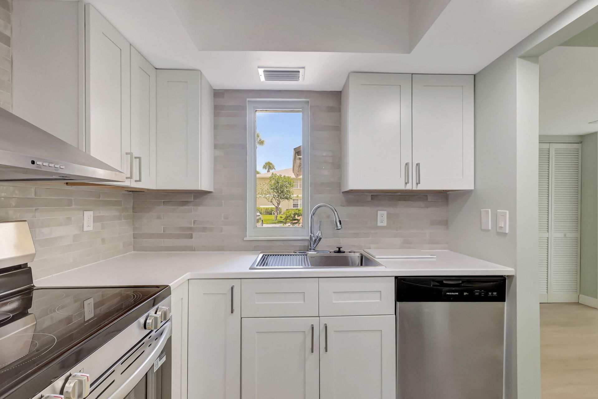 1538 SE Royal Green Circle, Unit 102, Port Saint Lucie, FL 34952 Photo