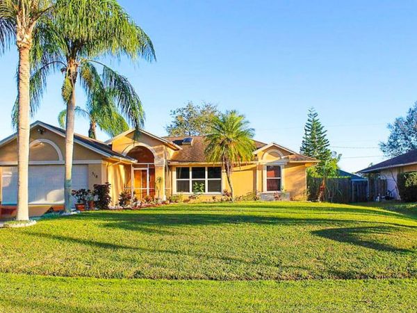 518 SE Oceanspray Terrace SE, Port Saint Lucie, FL 34983