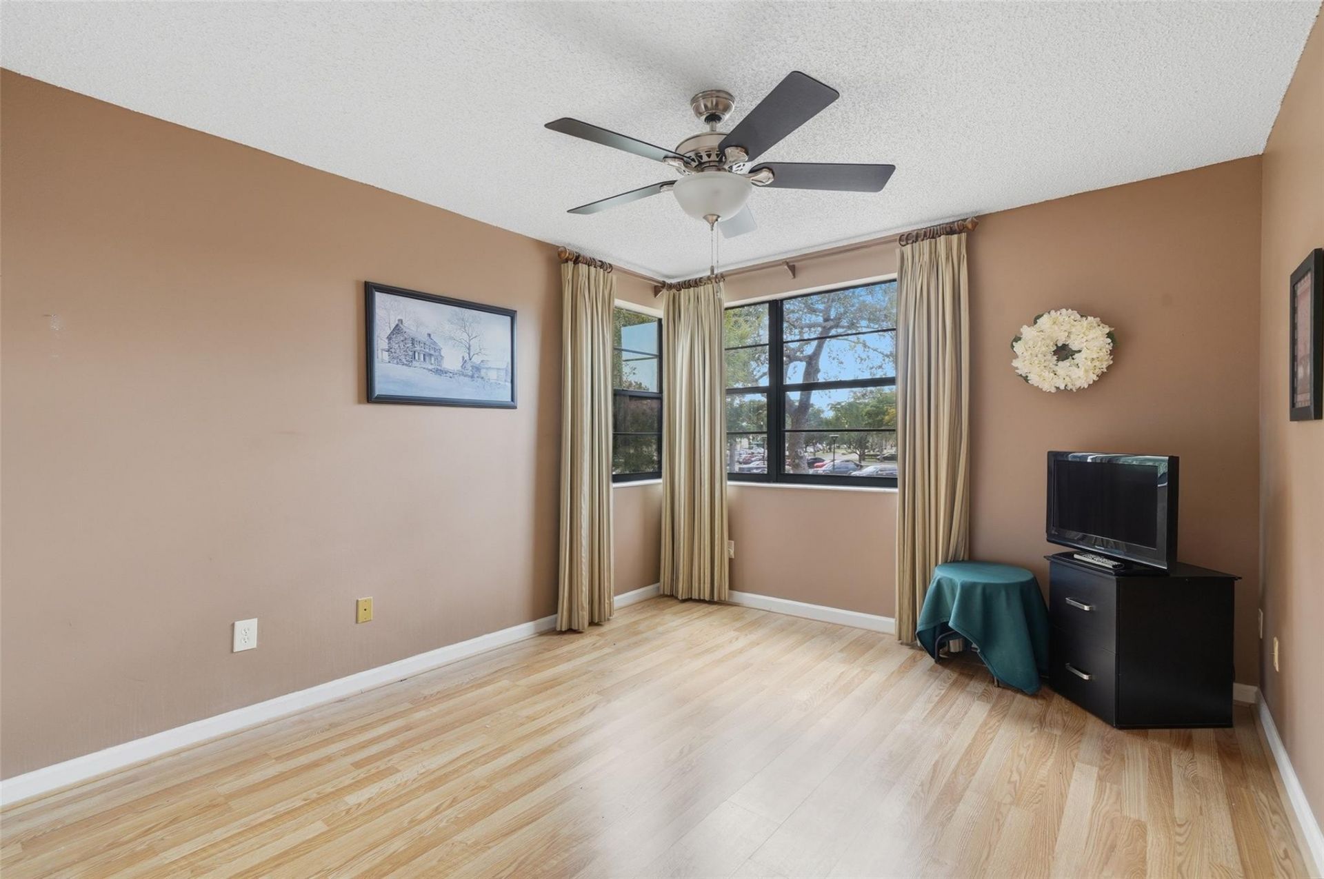 7555 Fairfax Drive, Unit 214, Tamarac, FL 33321 Photo