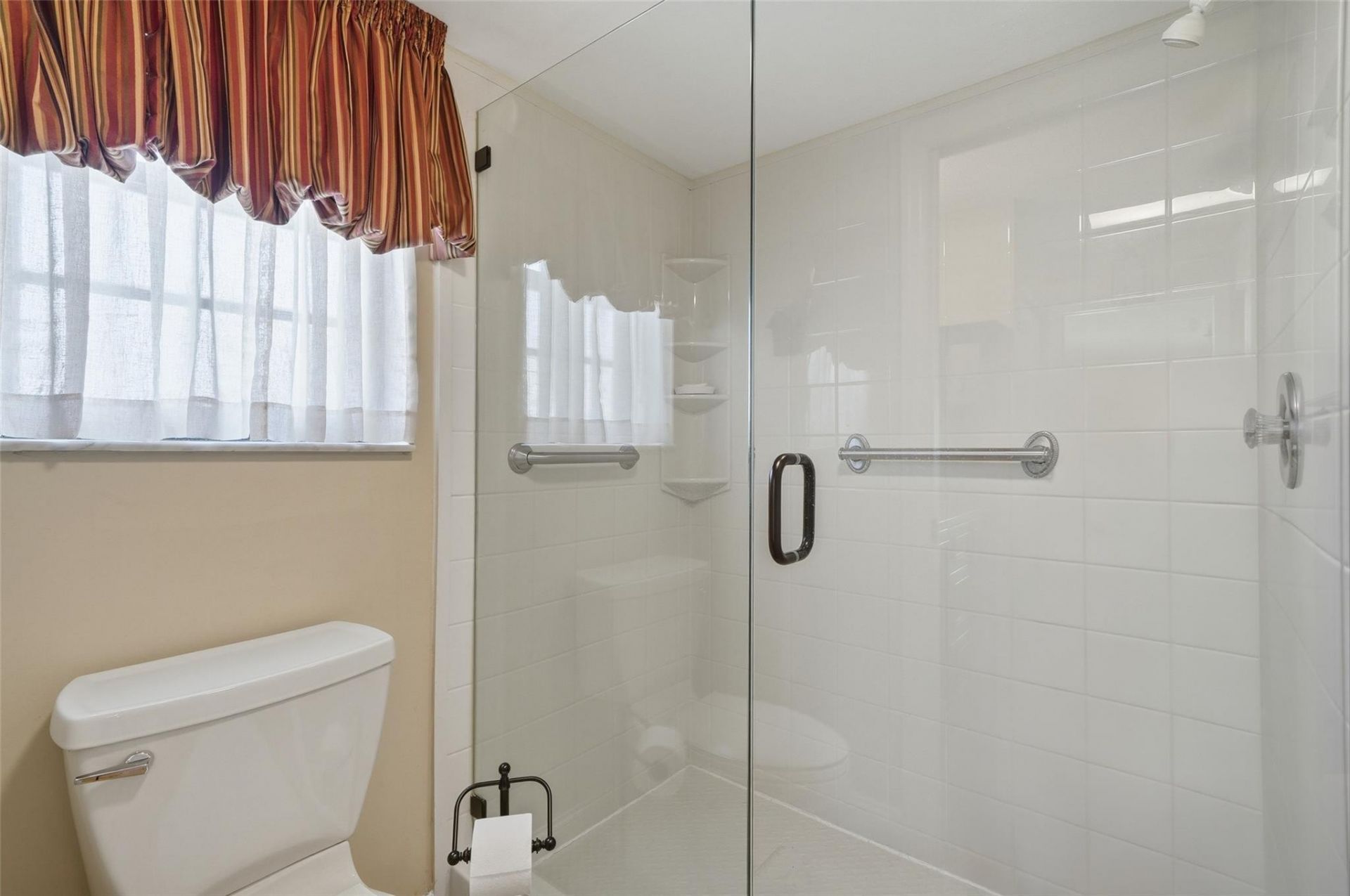 7555 Fairfax Drive, Unit 214, Tamarac, FL 33321 Photo