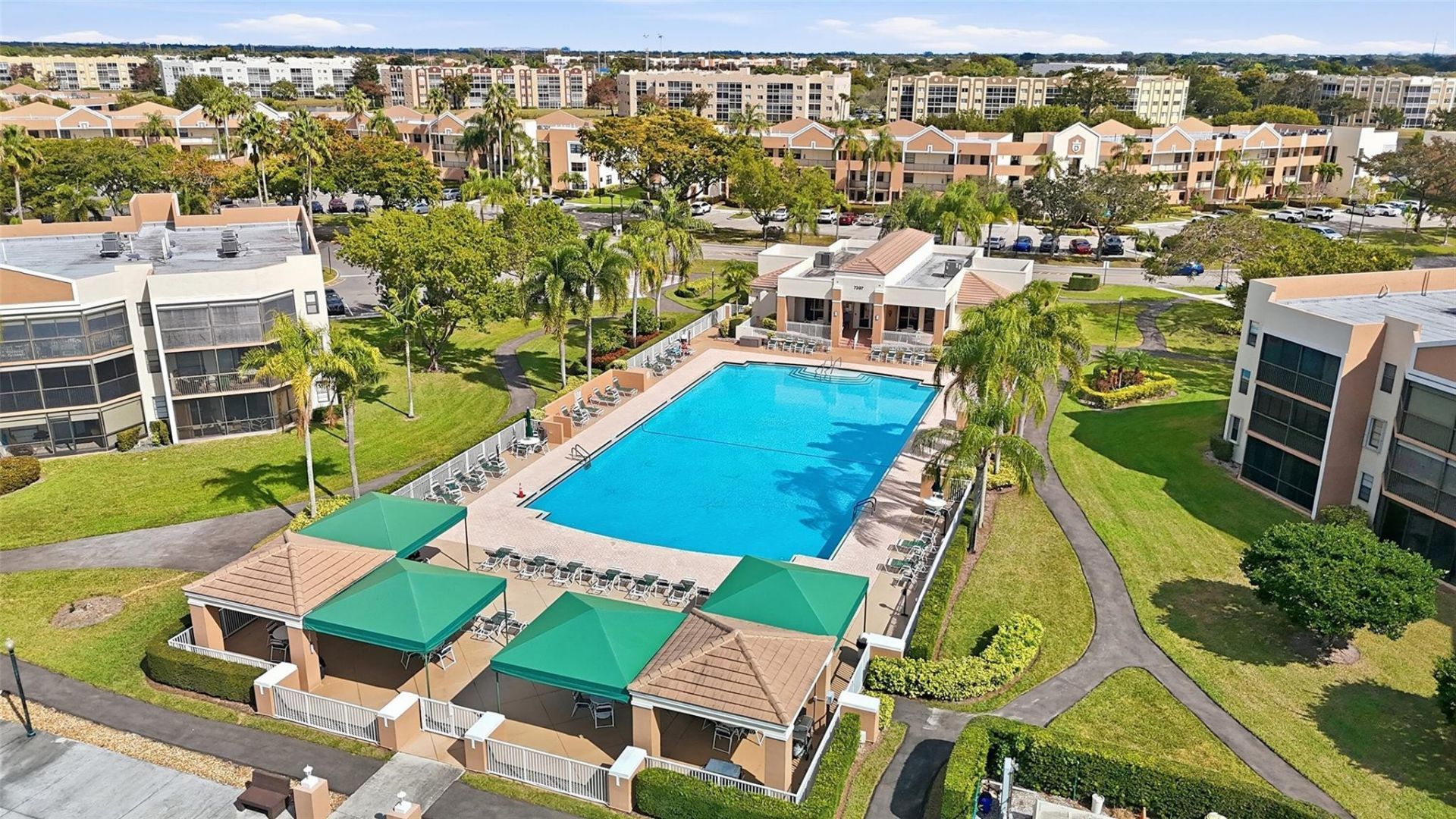 7555 Fairfax Drive, Unit 214, Tamarac, FL 33321 Photo