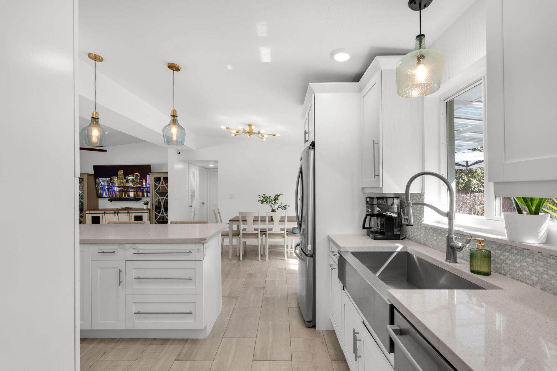 9 Transylvania Avenue, Key Largo, FL 33037 Photo