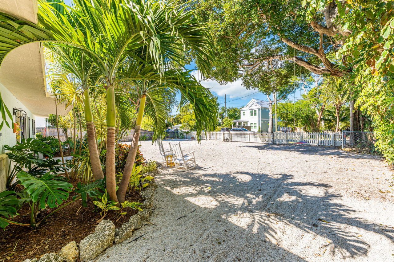 9 Transylvania Avenue, Key Largo, FL 33037 Photo